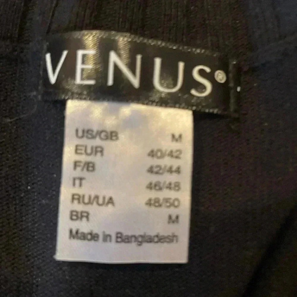 Venus black knit dress - Picture 3 of 3